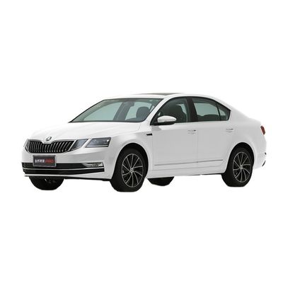 Dobra cena. SKODA OCTAVIA lewy napęd Luksusowy samochód z automatycznym napędem paliwowym z luksusowymi funkcjami w Internecie