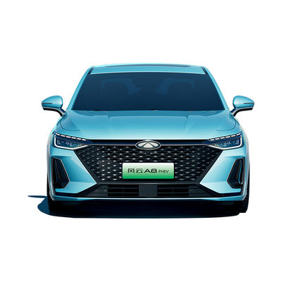 Dobra cena. Kompaktowy samochód Chery Fulwin A8 Hybrid z wymiarami 4780*1843*1487mm w Internecie