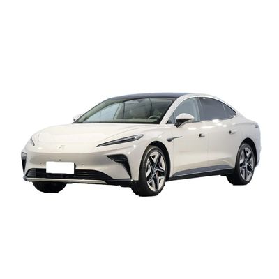 Dobra cena. Feifan F7 4-drzwiowy 5-osobowy sedan z maksymalną prędkością 200 km/h i czystym paliwem elektrycznym w Internecie