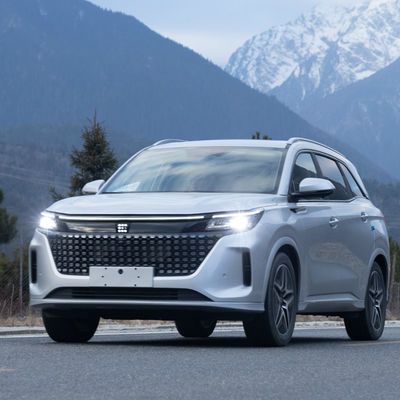 Dobra cena. 5/7 siedzeń Przednia/pozawoga osi elektryczna hybrydowa z osiem kołowym 1585/1580 mm Dongfeng Sedan w Internecie