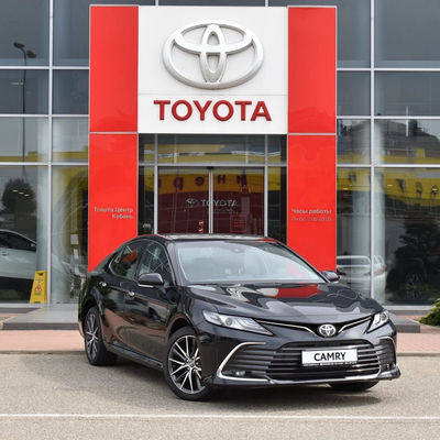 Dobra cena. 2023 To-yota C-amry Hybrid Sedan z pełną prędkością Adaptive Cruise i Electric Sunroof Minimal Grand Clearance 15°-20° w Internecie