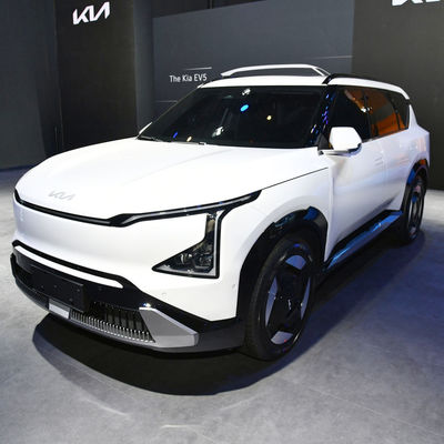 Dobra cena. 2023 Kia EV5 z lewym kierownicą 5 miejsc Luksusowy SUV Elektryczny samochód z 700 km zasięgiem i szybkim czasem ładowania 27 min w Internecie