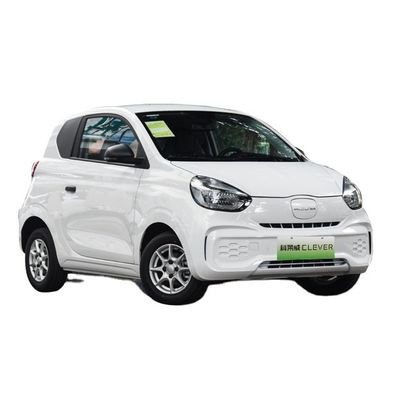 Dobra cena. 2023 Dorośli Krok Samochód Mini Sedan 4 Miejsca ROEWE CLEVER 311km NEDC Samochody elektroniczne dla nastolatków Pojemność akumulatora 29 Kwh w Internecie