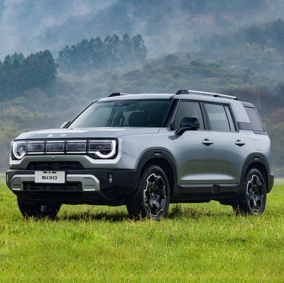 Dobra cena. 2024 Beijing Bj30 4X4 Duży SUV 5 drzwi 5 miejsc Duży pojazd SUV terenowy Benzyna Używane samochody z tylnym zawieszeniem Multi-link w Internecie