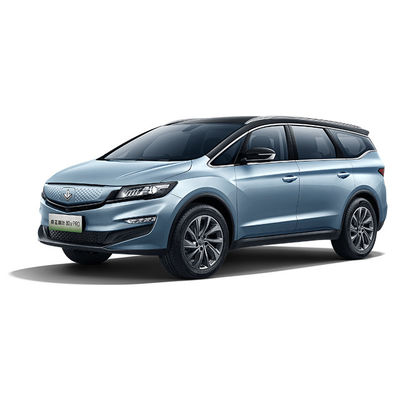 Dobra cena. Geely Livan Nowoczesny samochód elektryczny Nowoczesny pojazd energetyczny z dużą przestrzeń dla podróży rodzinnych Szybkie ładowanie dla przejazdów grupowych w Internecie