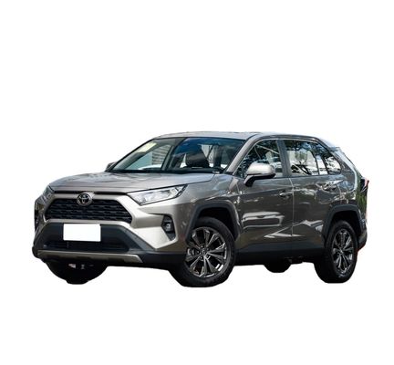 Dobra cena. Skórzane fotele To-yota RAV-4 AWD Benzynowe i hybrydowe wersje 0km Samochód używany z elektrycznym układem kierowniczym w Internecie