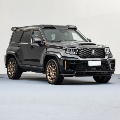 Dobra cena. 2023 Tank 300 Upgrade Version 700 Super 4x4 SUV Off-road Benzynowy samochód z systemem rozrywki samochodowej i światłem dziennym LED w Internecie