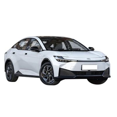 Dobra cena. 2024 TO-YOTA BZ3 AWD 616km Samochody używane 270 N.m Maksymalny moment obrotowy 1885kg Waga pojazdu Wykonana w energii Pojazdy elektryczne w Internecie
